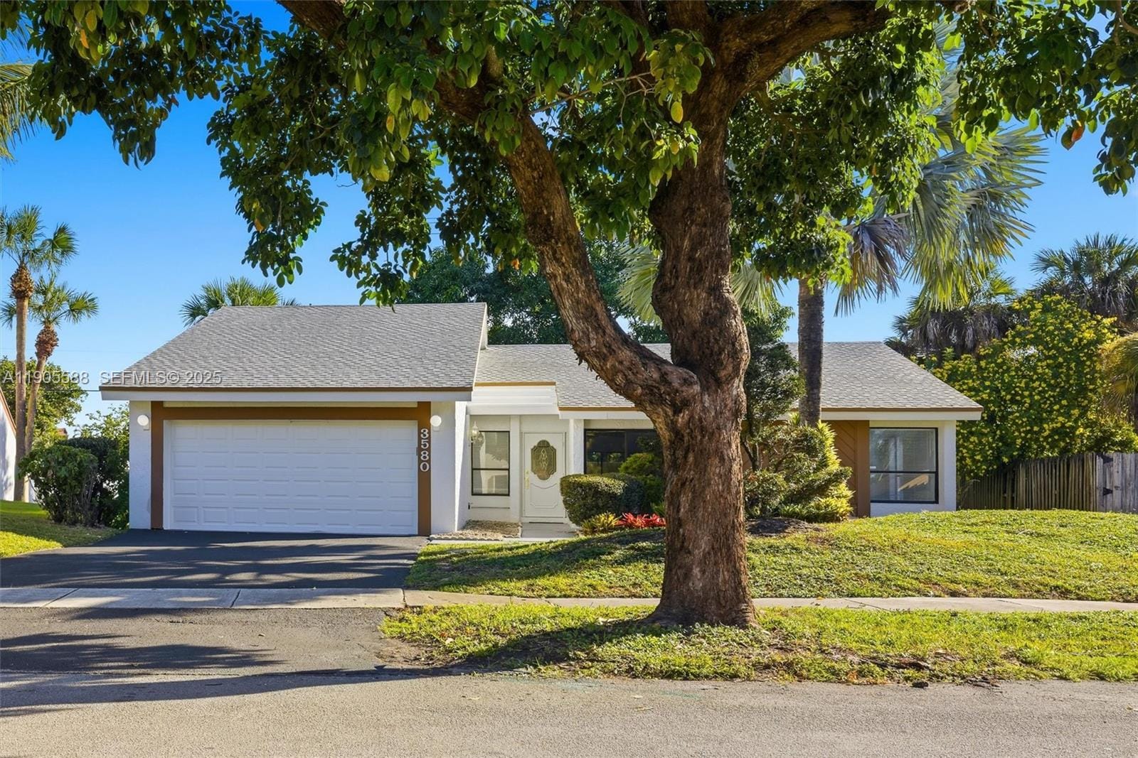 3580 NW 73rd Avenue, Lauderhill, FL 33319