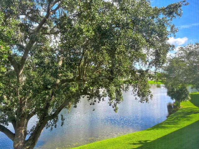 126 Grantham B 126, Deerfield Beach, FL 33442