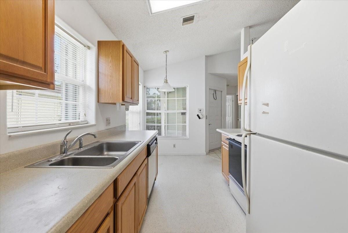 7921 Mansfield Hollow Road — photo 10