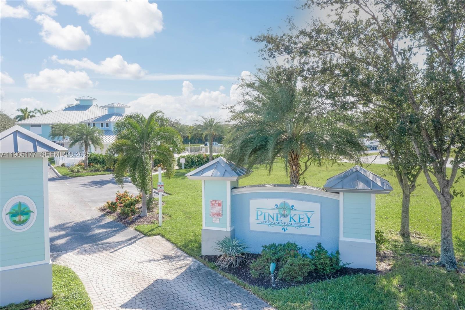 1050 Hancock Creek South Boulevard 203