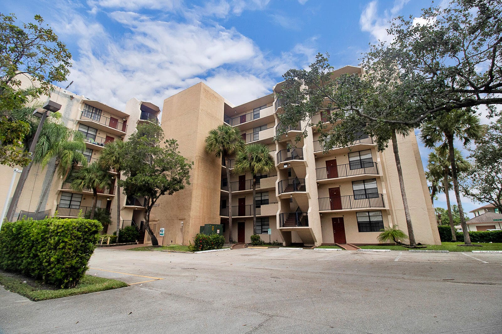 3400 Blue Lake Drive 302, Pompano Beach, FL 33064 photo 2
