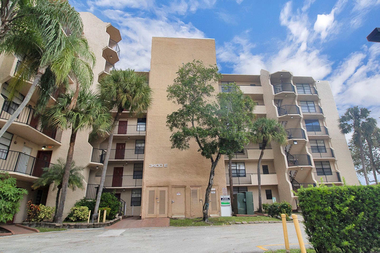 3400 Blue Lake Drive 302, Pompano Beach, FL 33064 photo 3