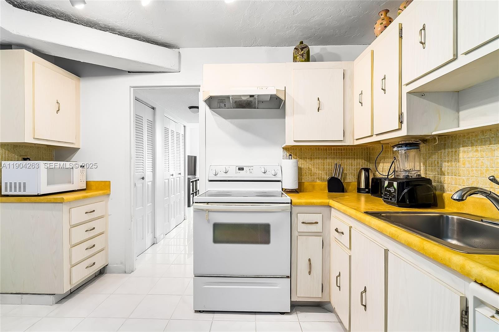 301 174th Street 2208, Sunny Isles Beach, FL 33160 photo 17