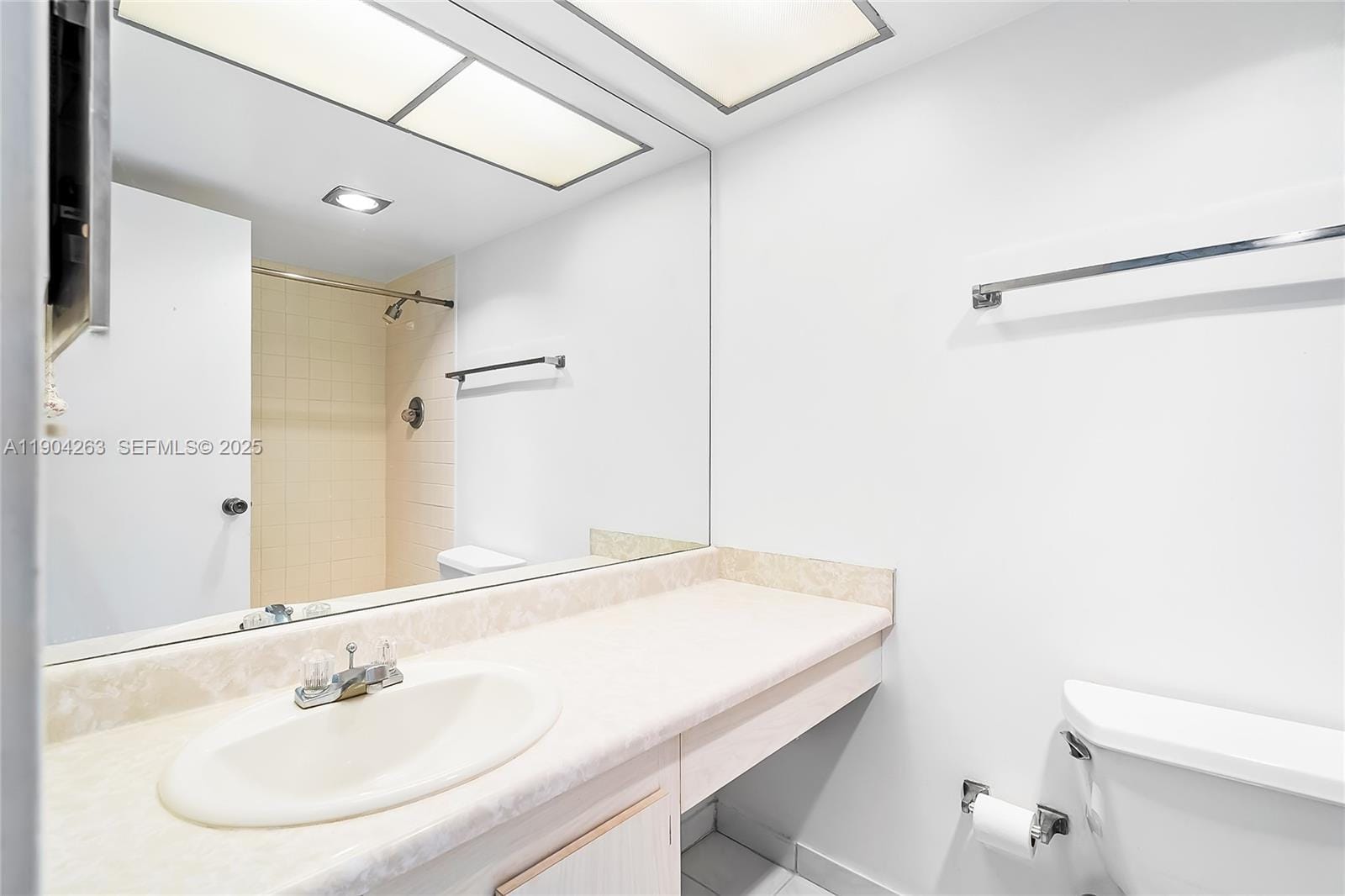 301 174th Street 2208, Sunny Isles Beach, FL 33160 photo 27
