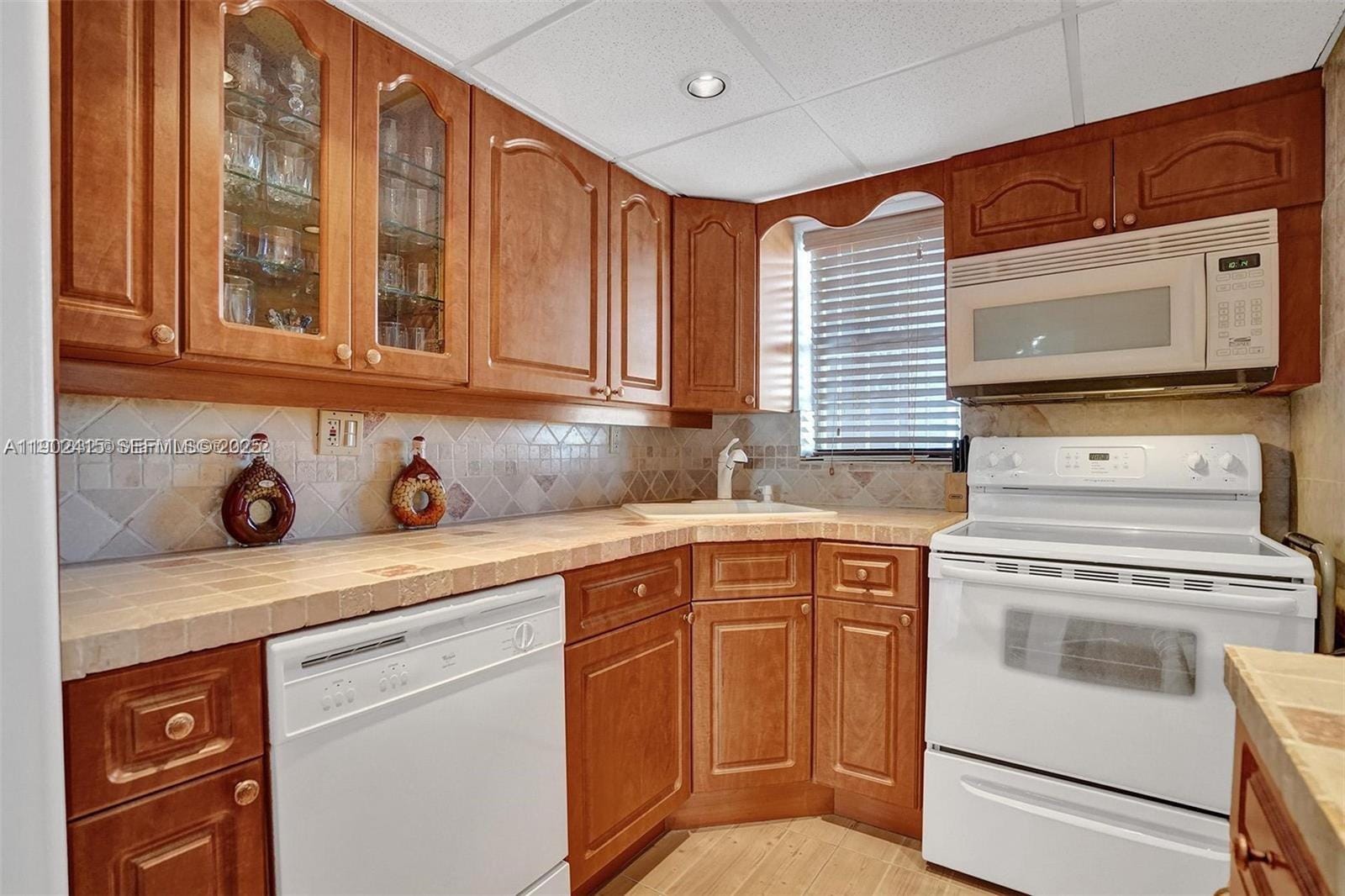 7620 Carlyle Avenue 703, Miami Beach, FL 33141 photo 5