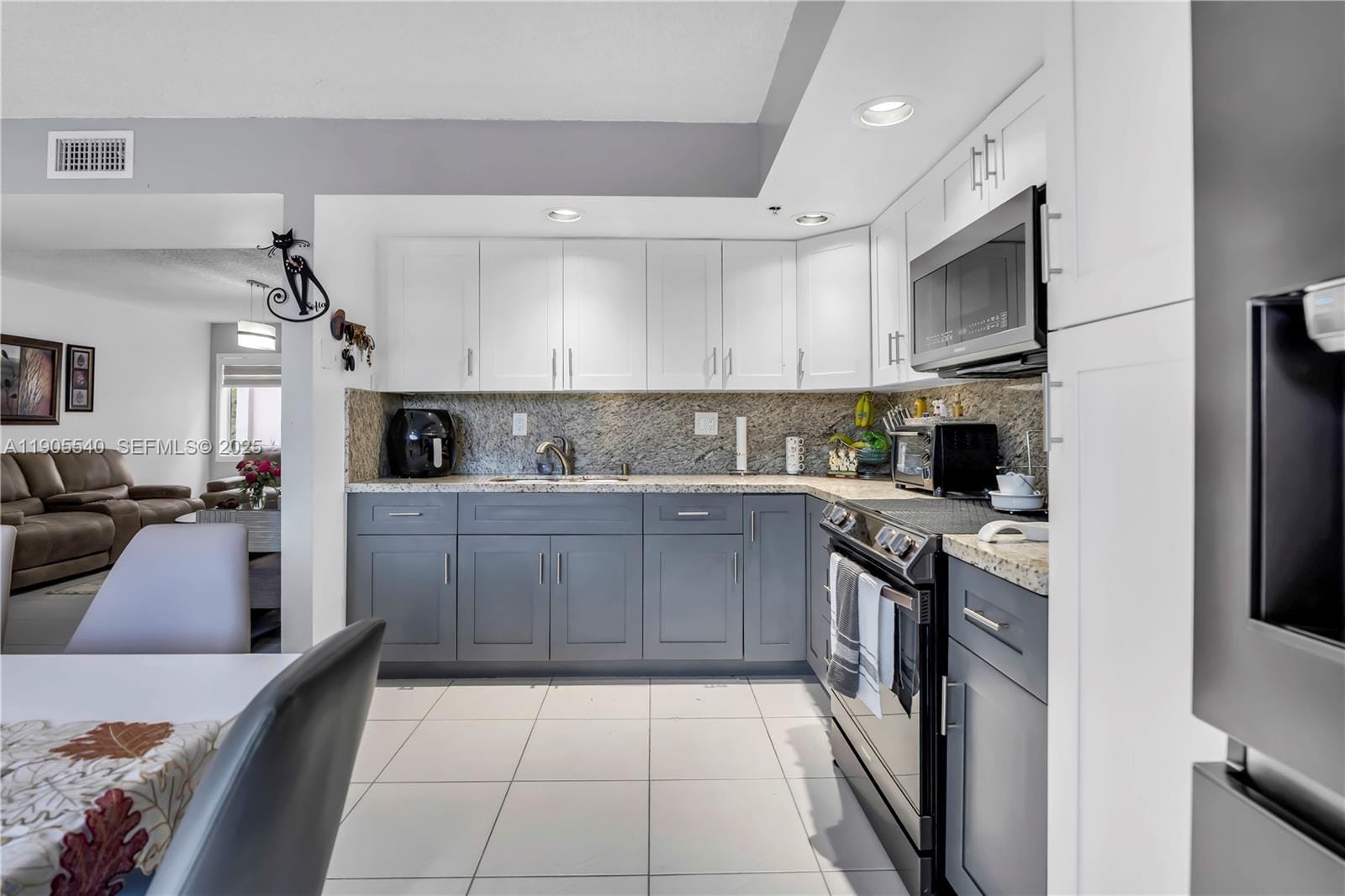 8540 SW 133rd Ave Road 212 — photo 3