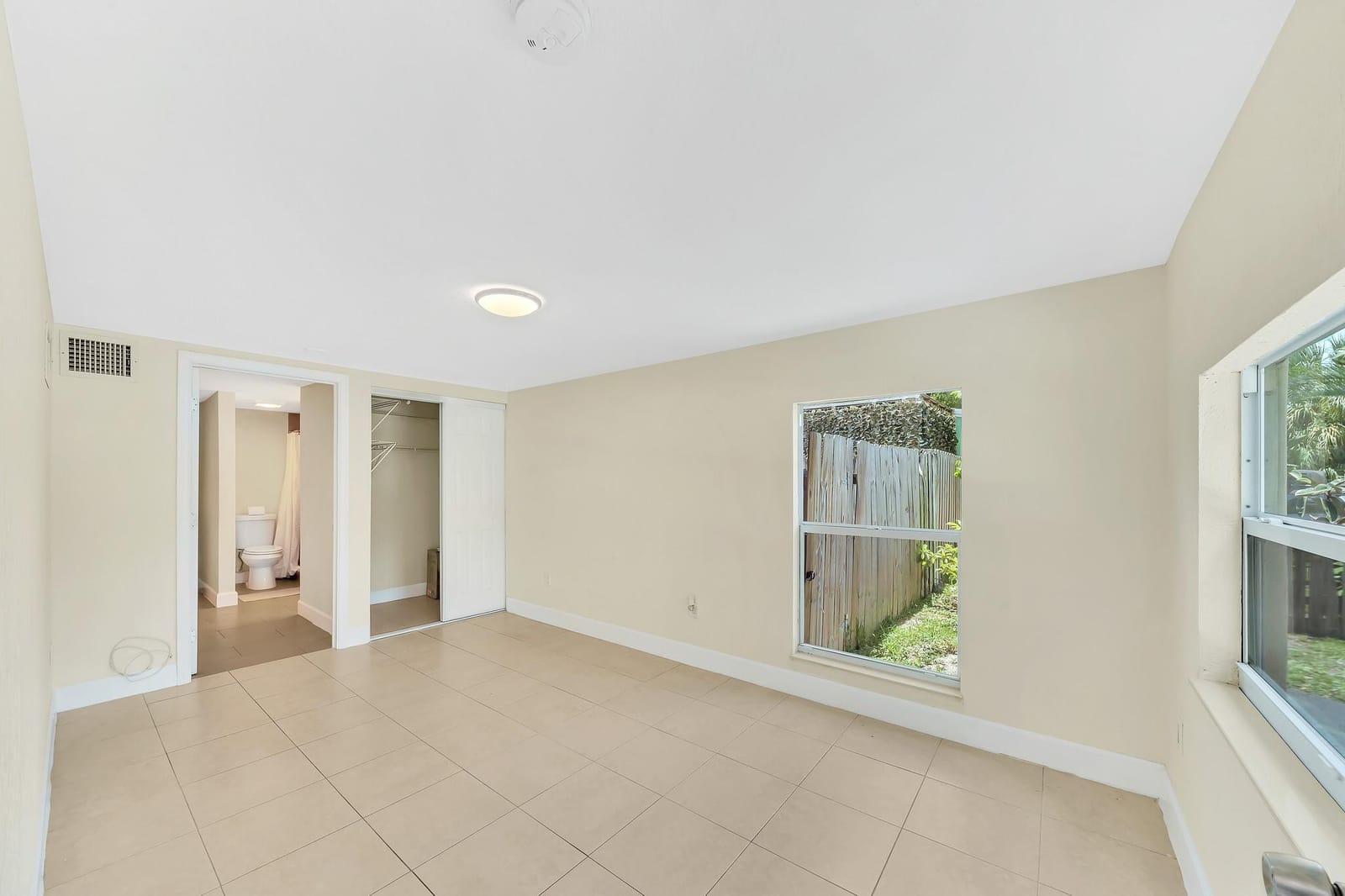 1412 NE 25th Court — photo 11