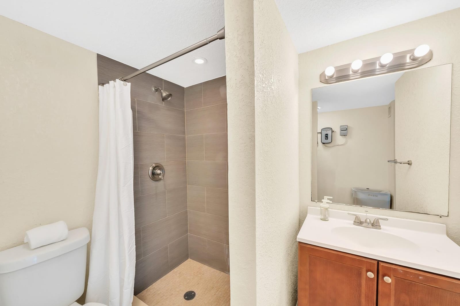1412 NE 25th Court, Pompano Beach, FL 33064 photo 14