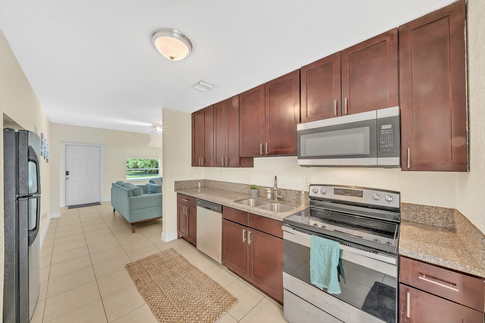 1412 NE 25th Court — photo 9