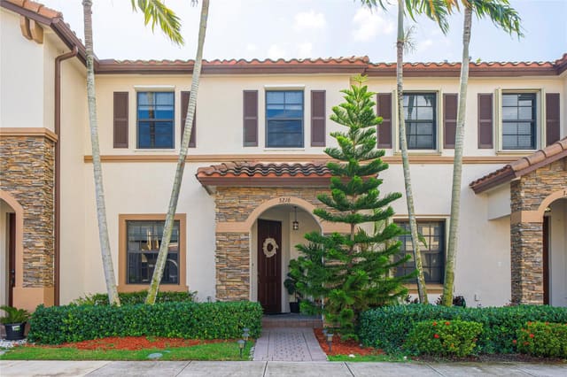 3216 SE 6th Street, Homestead, FL 33033
