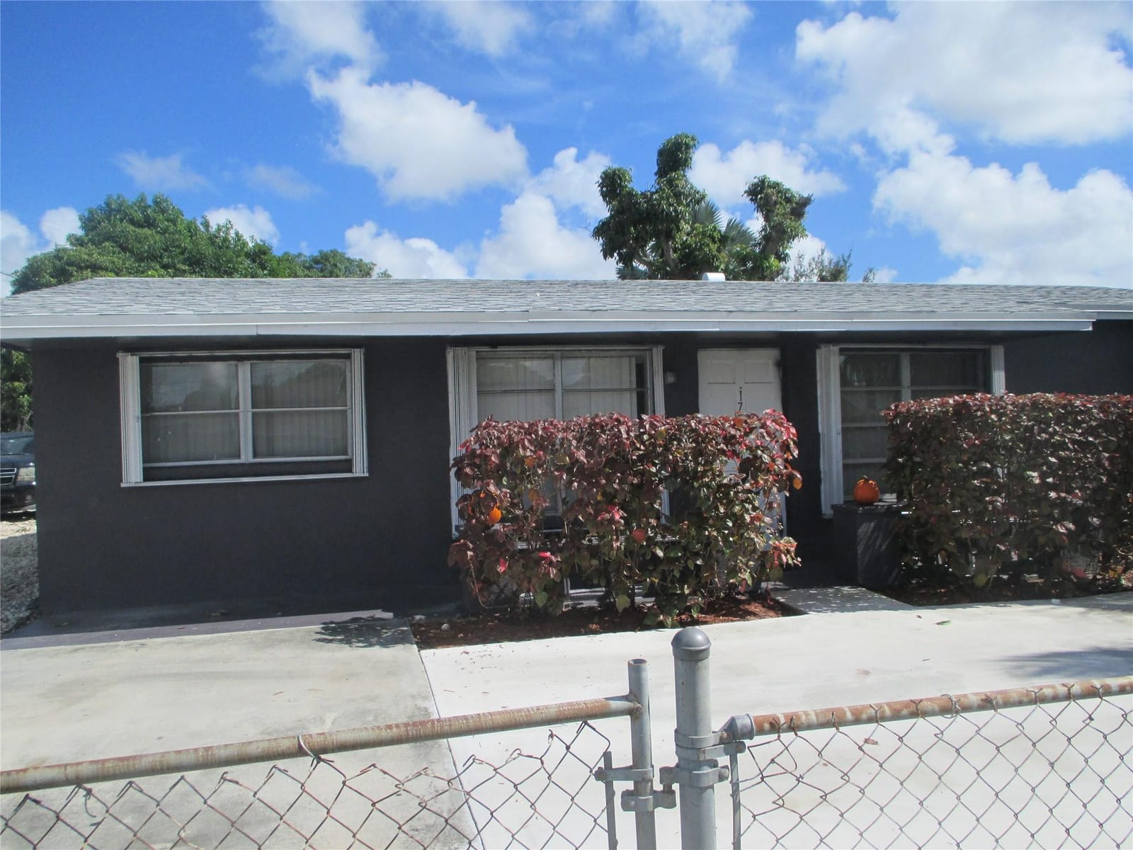 1770 NW 35th Avenue — photo 2