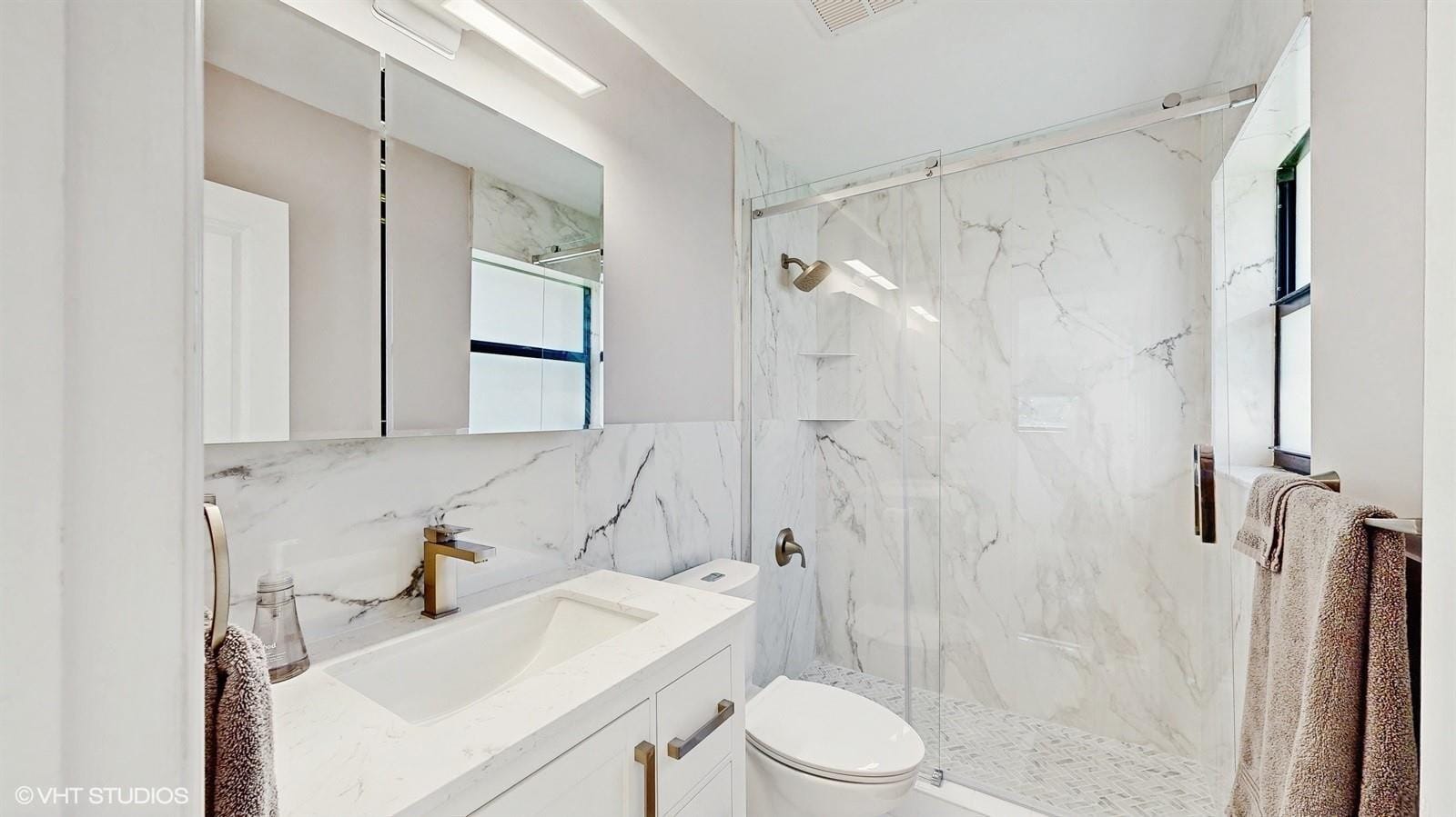 2113 NE 11th Avenue 2113 — photo 12