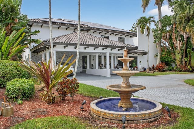 2720 SW 130th Avenue, sold in J G Heads Farms Unit A, Miami, FL