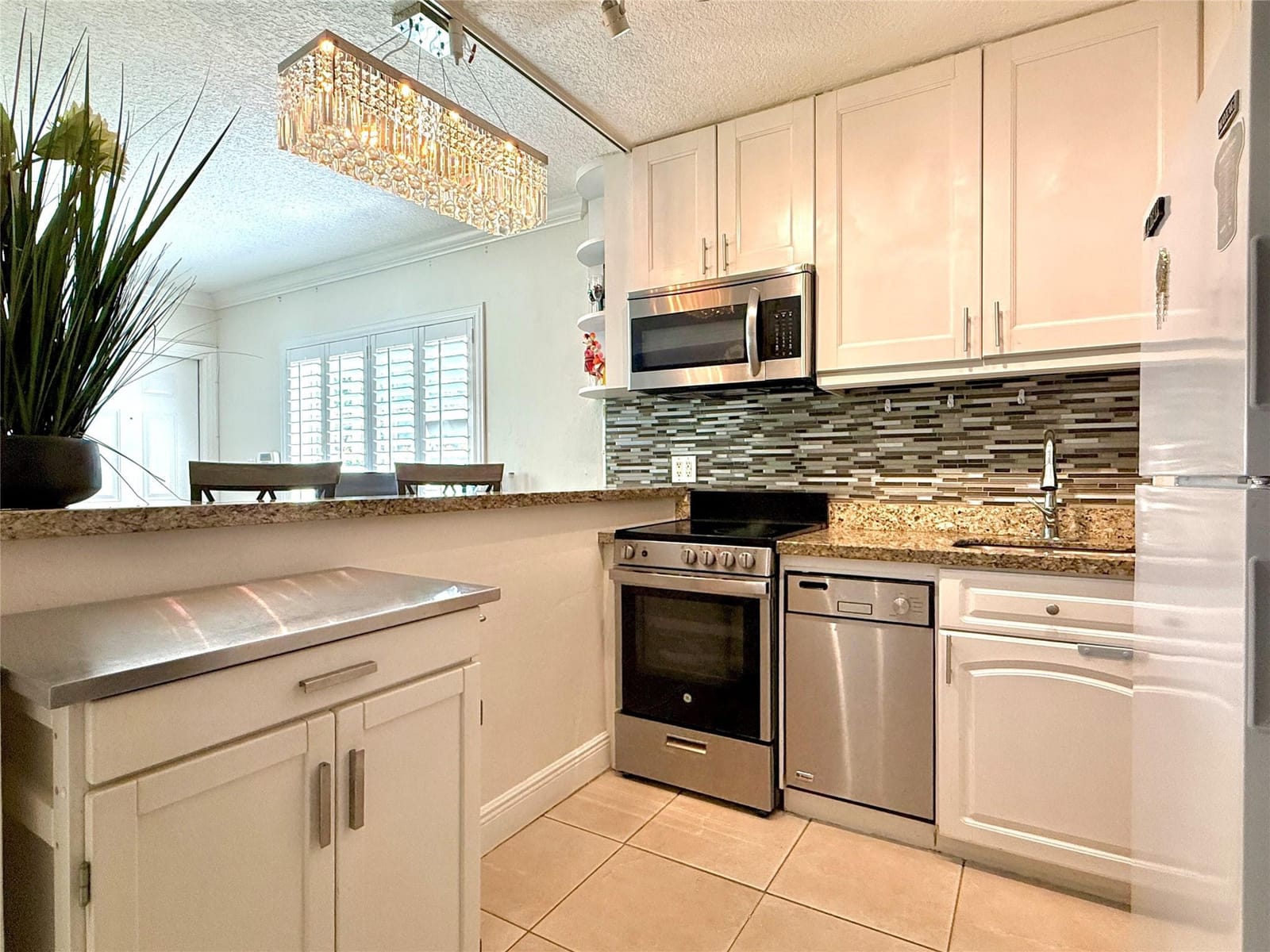 2124 NE 5th Avenue 101, Wilton Manors, FL 33305 photo 14