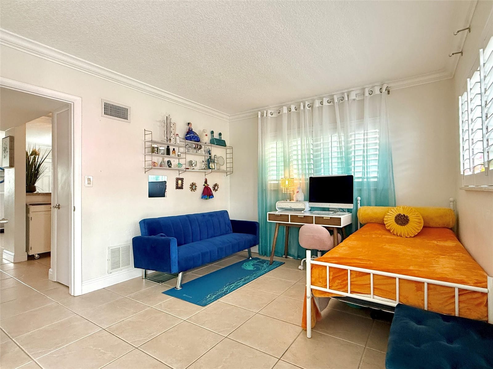 2124 NE 5th Avenue 101 — photo 5