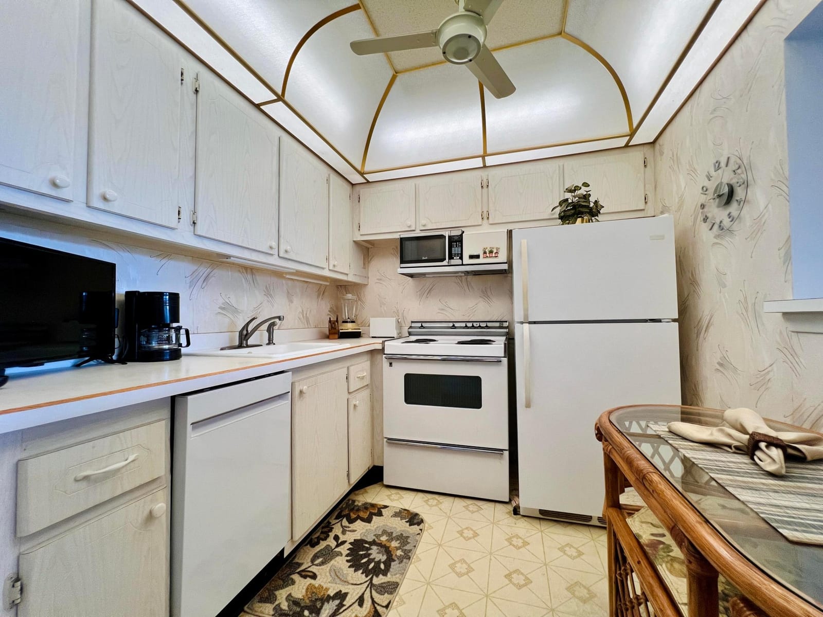 79 Kent E — photo 2