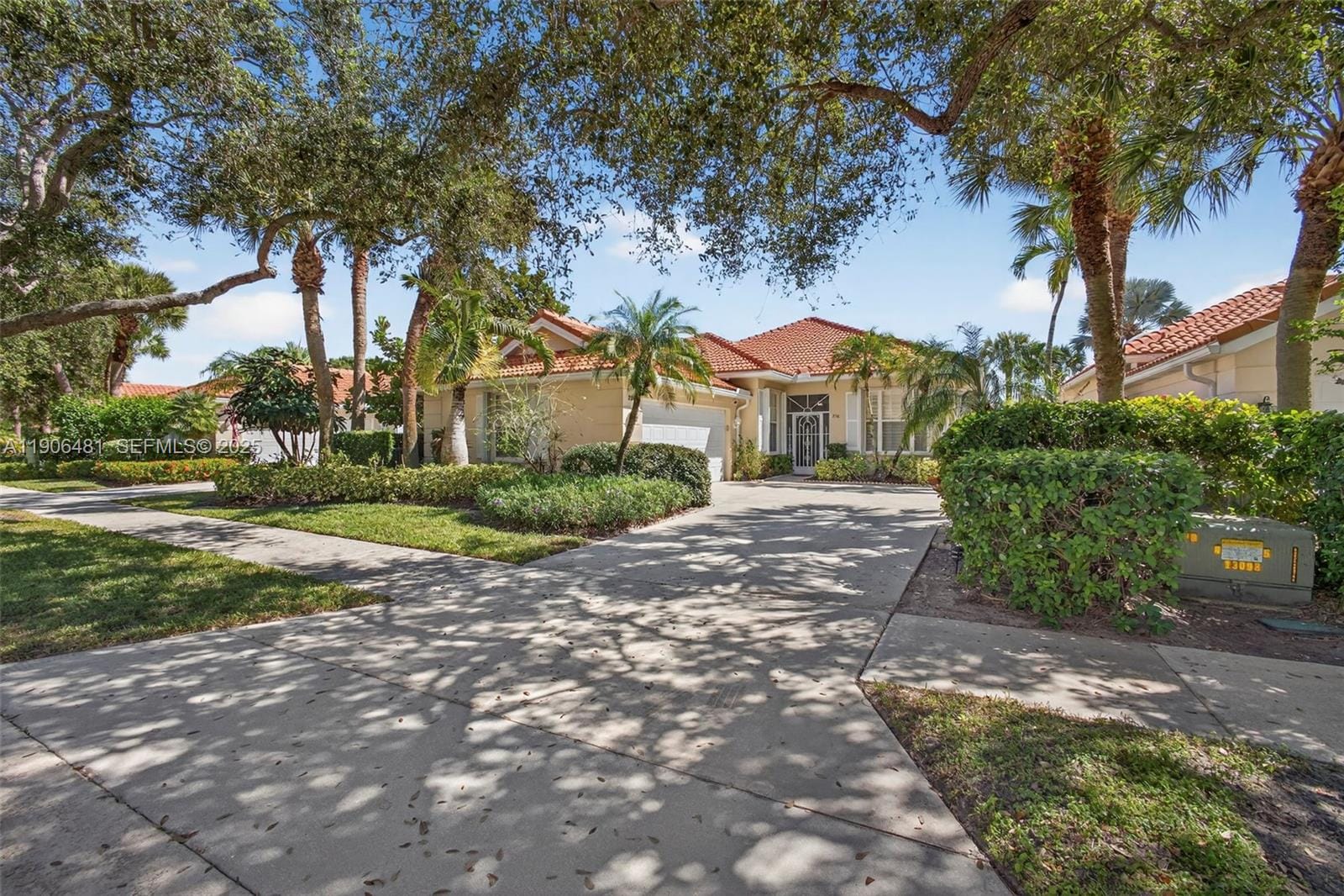 256 Kelsey Park Circle, Palm Beach Gardens, FL 33410