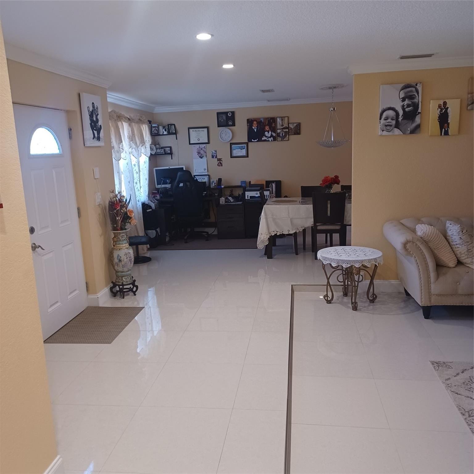 206 Gale Place — photo 12