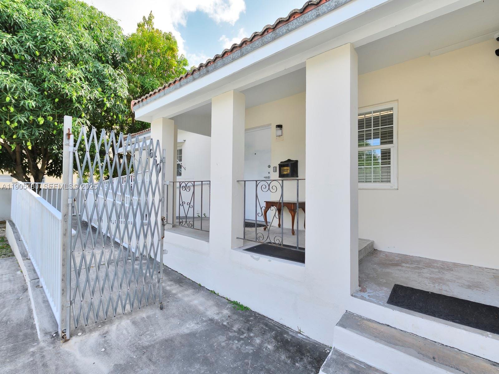 660 Miller Drive — photo 11