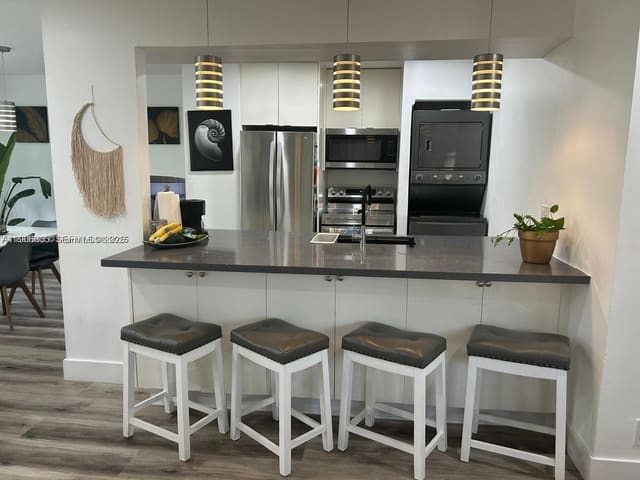 365 SW 86th Avenue 204, sold in Windmill Lakes, Pembroke Pines, FL