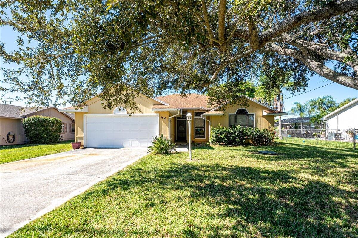 2516 SE University Terrace, Port St. Lucie, FL 34952