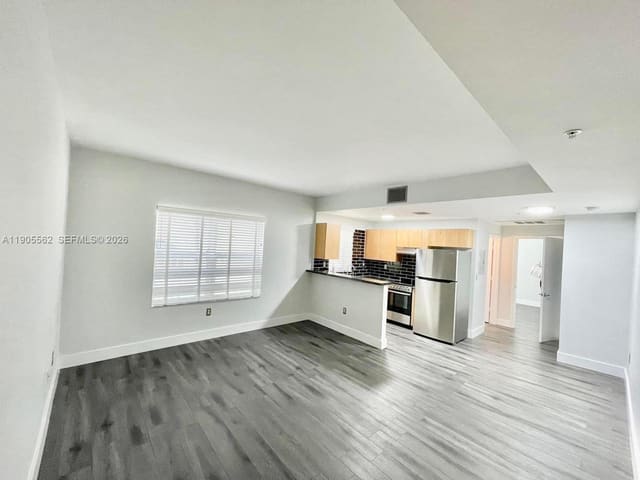 1542 Drexel Avenue 107, The Ruskin, Miami Beach, FL