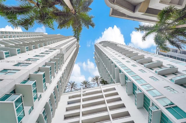 41 SE 5th Street 816, Miami, FL 33131