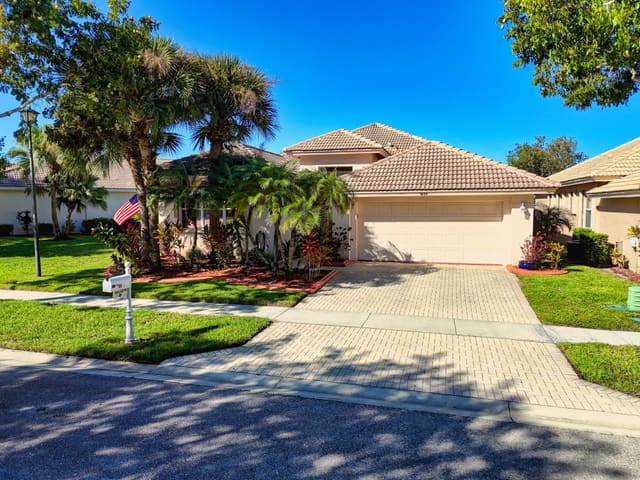9089 Bay Harbour Circle, West Palm Beach, FL 33411