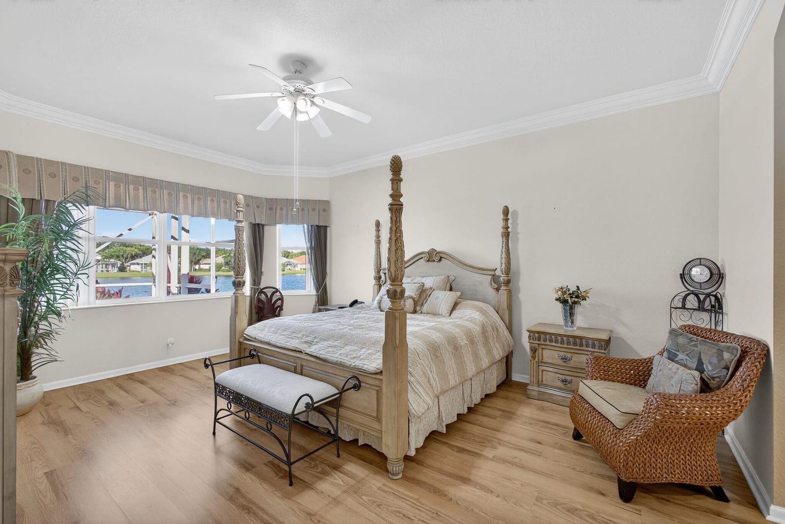 9089 Bay Harbour Circle, West Palm Beach, FL 33411 photo 13