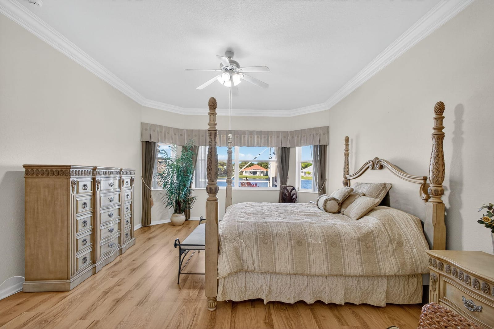 9089 Bay Harbour Circle, West Palm Beach, FL 33411 photo 14