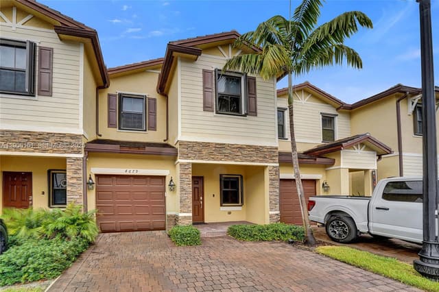 4679 Brumby Terrace, sold in Trotters Chase, Davie, FL