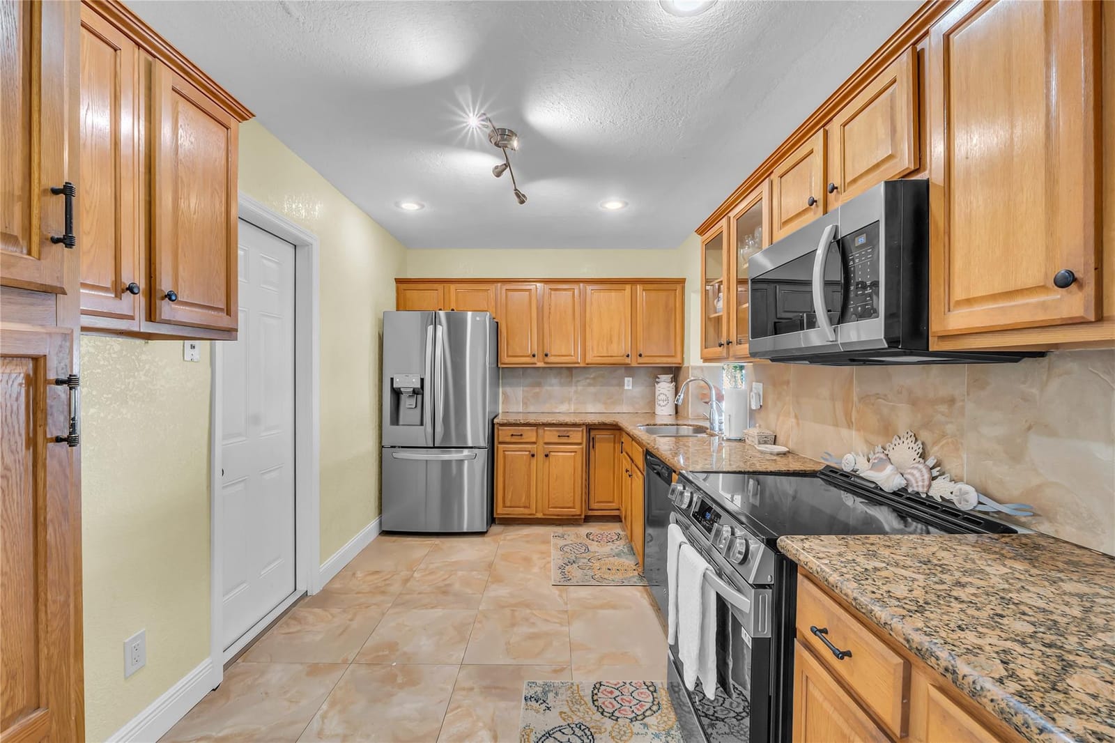 101 NW 32nd Court — photo 12