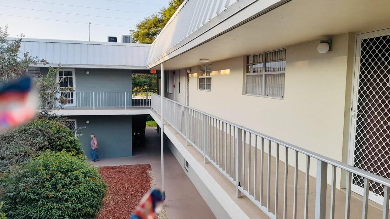 2302 Sunrise Boulevard 204 — photo 7