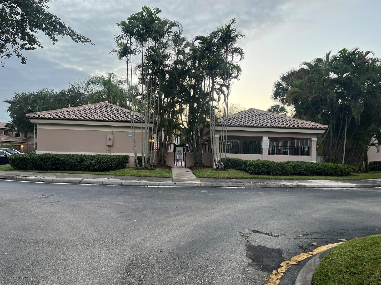 9702 NW 23rd Court 9702, Pembroke Pines, FL 33024 photo 24
