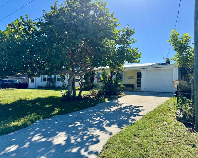 189 Huber Drive, sold in Riverview Manor, Fort Pierce, FL