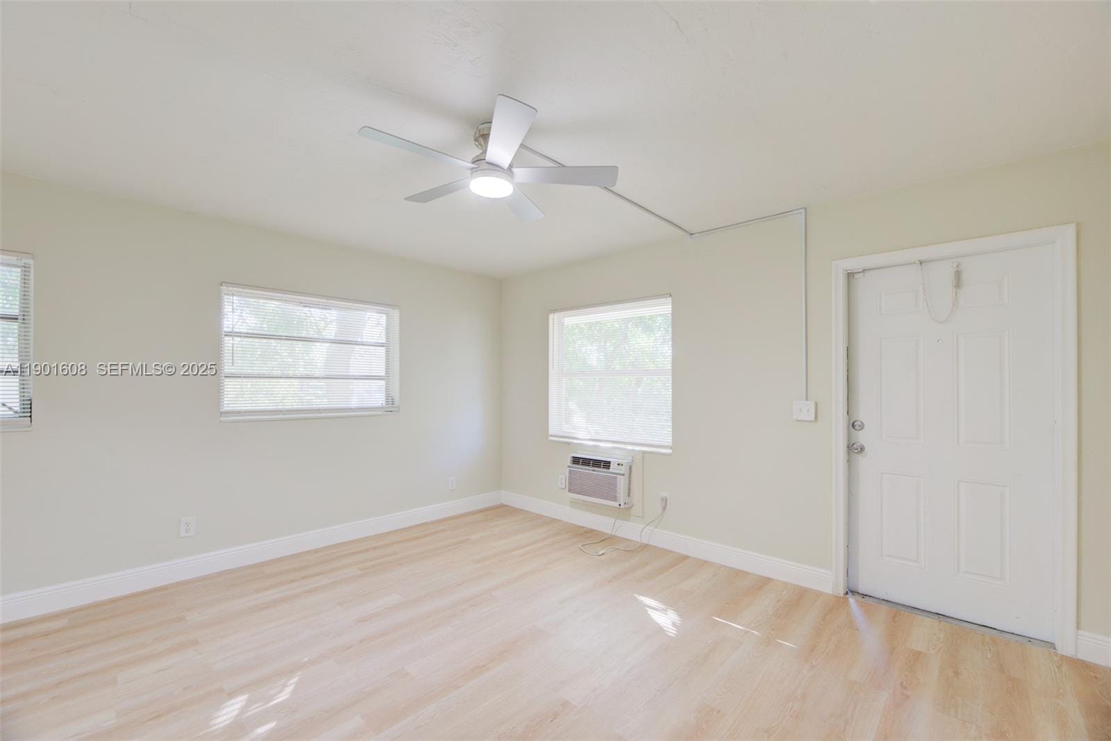 1880 NW 59th Way — photo 6