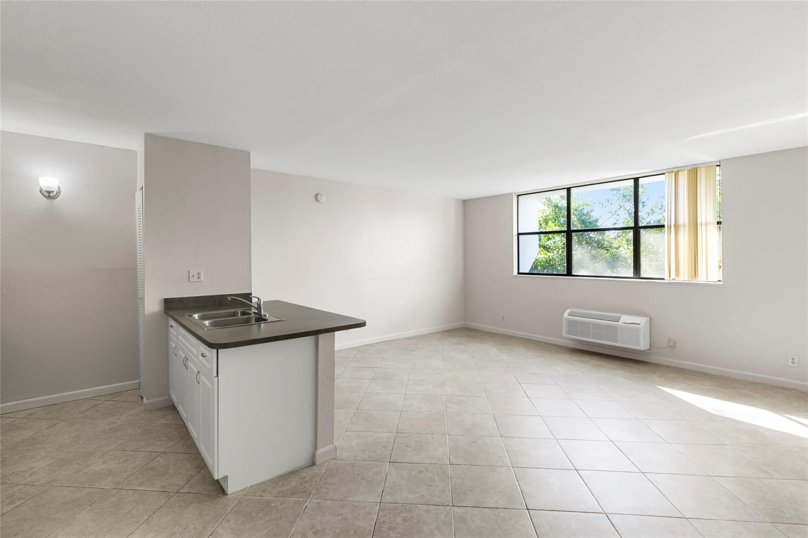 2401 Riverside Drive 518B, Coral Springs, FL 33065