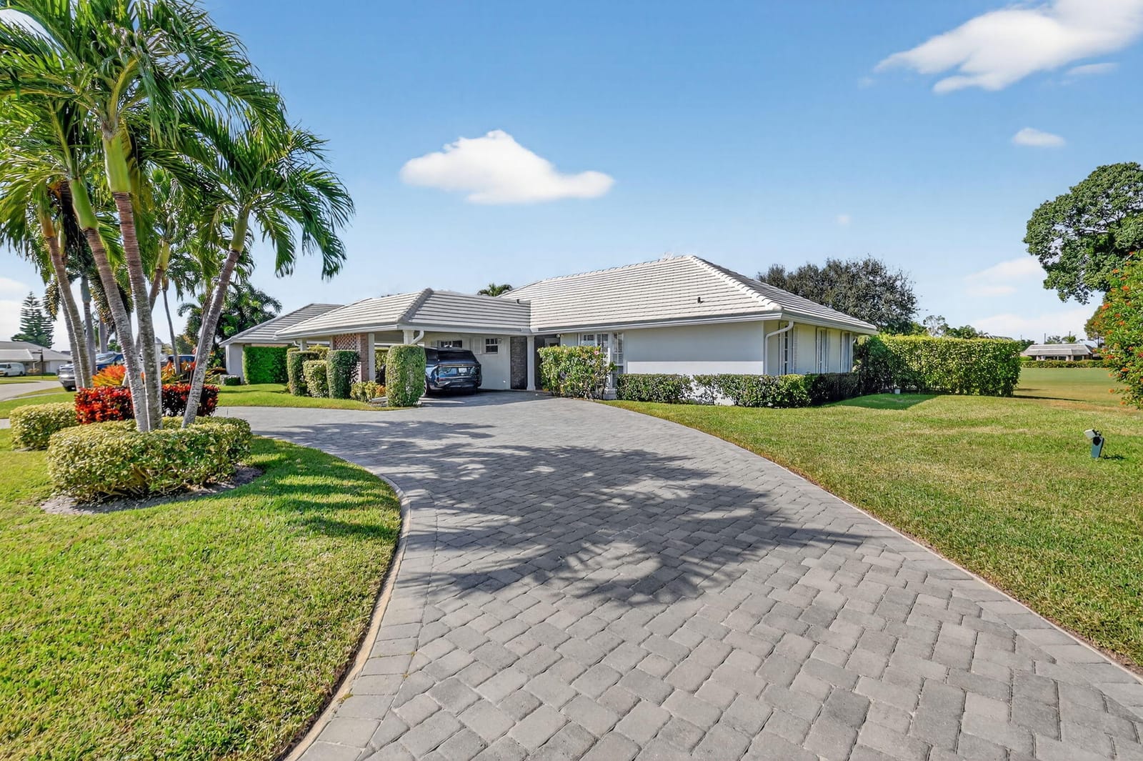 355 Villa Drive S, Atlantis, FL 33462