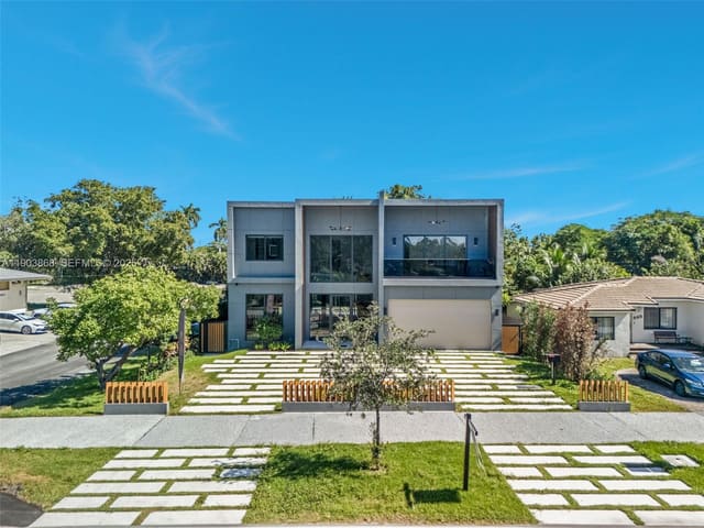 549 East Drive, sold in Foust Sub, Miami Springs, FL