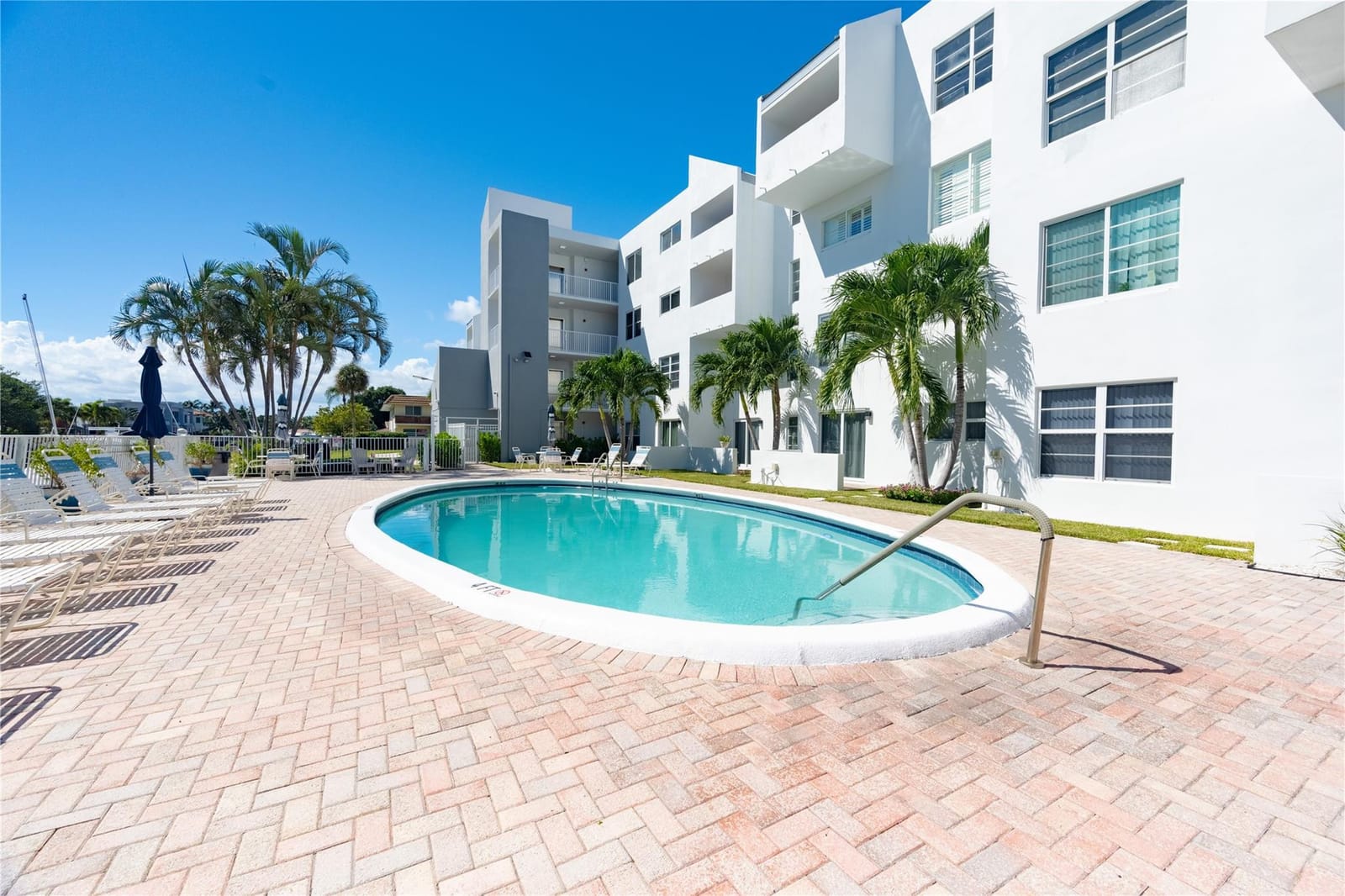 2840 NE 14th Street Causeway 304A — photo 12