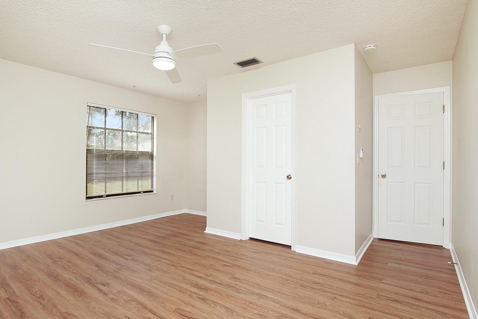 560 W Forest Trail, Vero Beach, FL 32962 photo 19