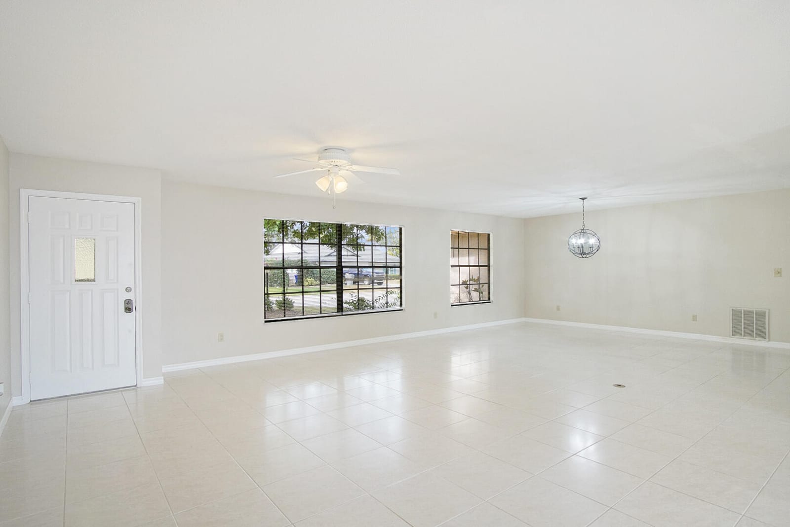 560 W Forest Trail, Vero Beach, FL 32962 photo 7