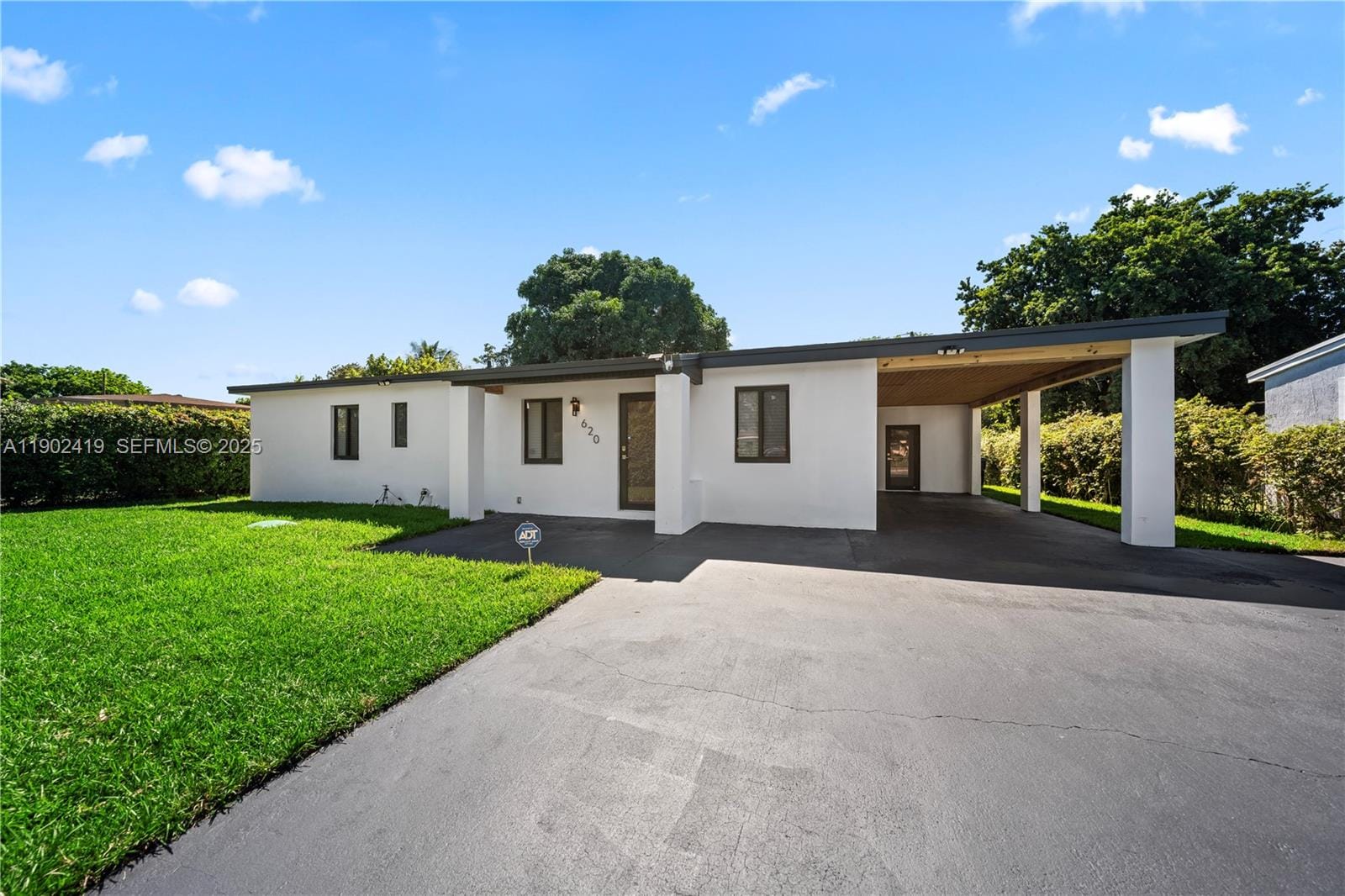 3 bedroom home for sale at 620 194th, Miami Gardens, FL 33169 — $599,999