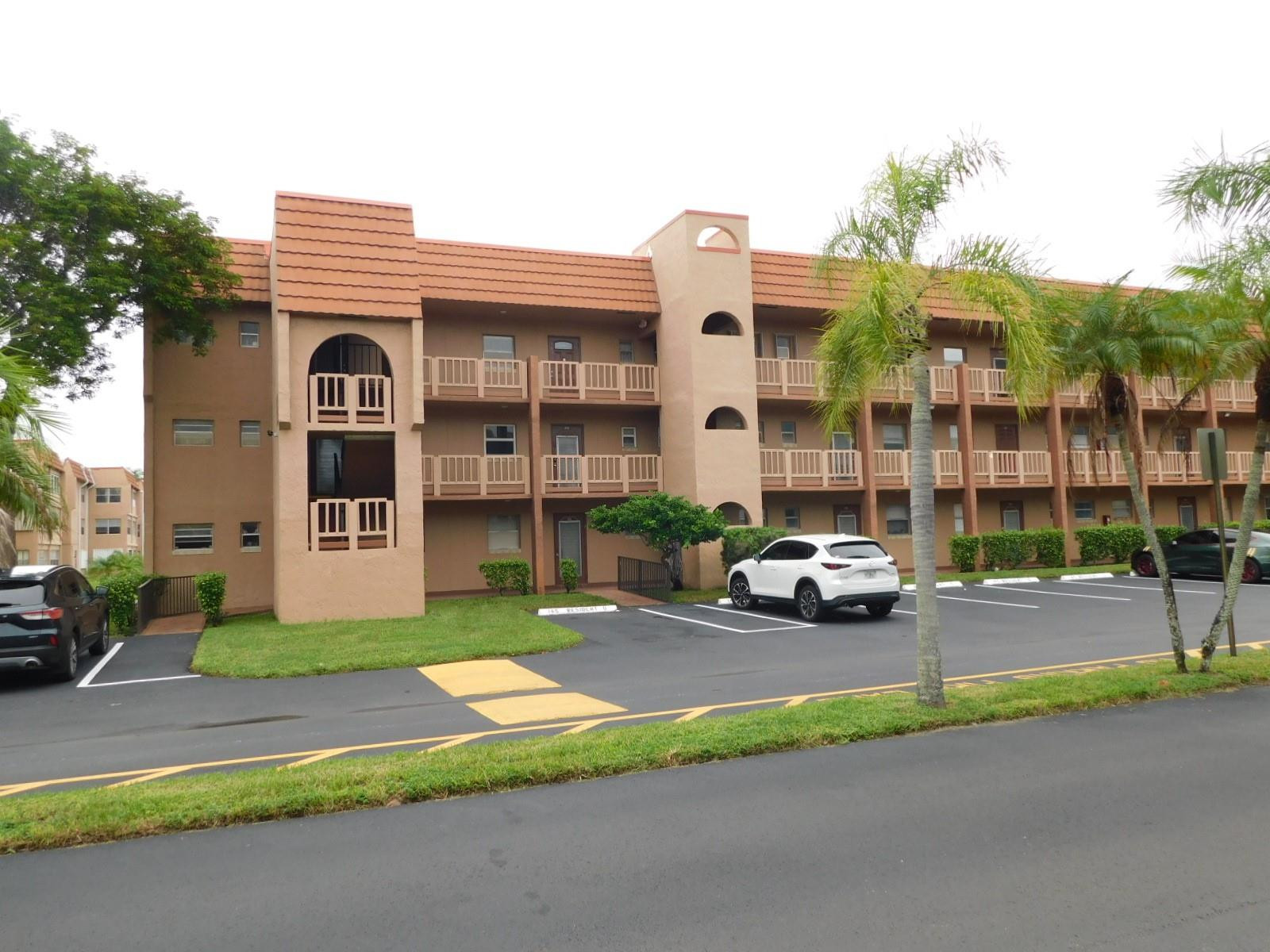 9580 Sunrise Lakes Boulevard 202, Sunrise, FL 33322, Sunrise