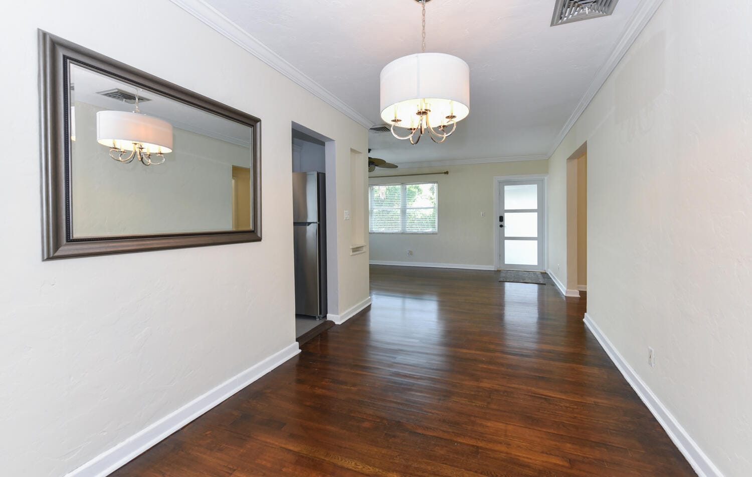 340 Russlyn Drive — photo 8