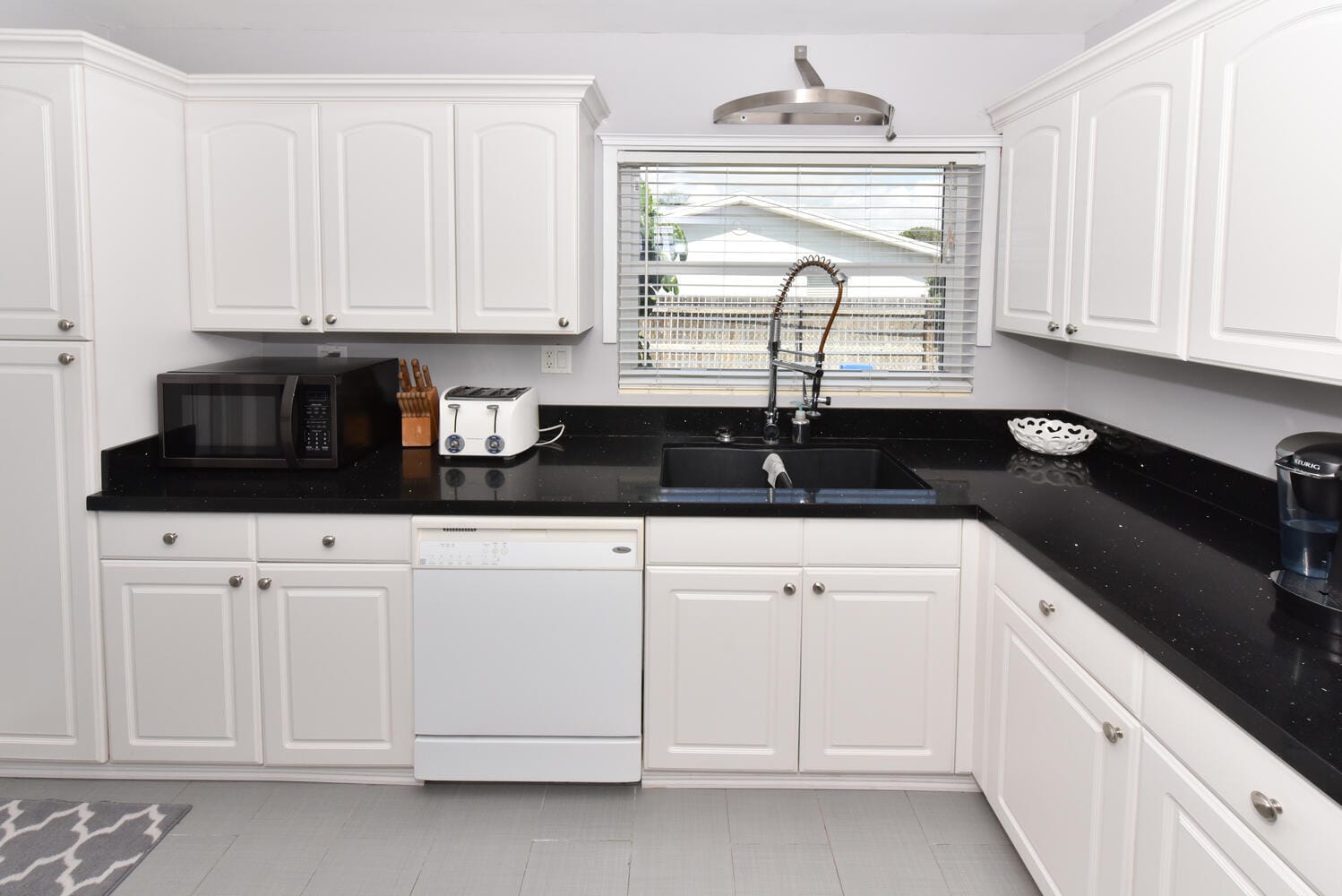340 Russlyn Drive — photo 9
