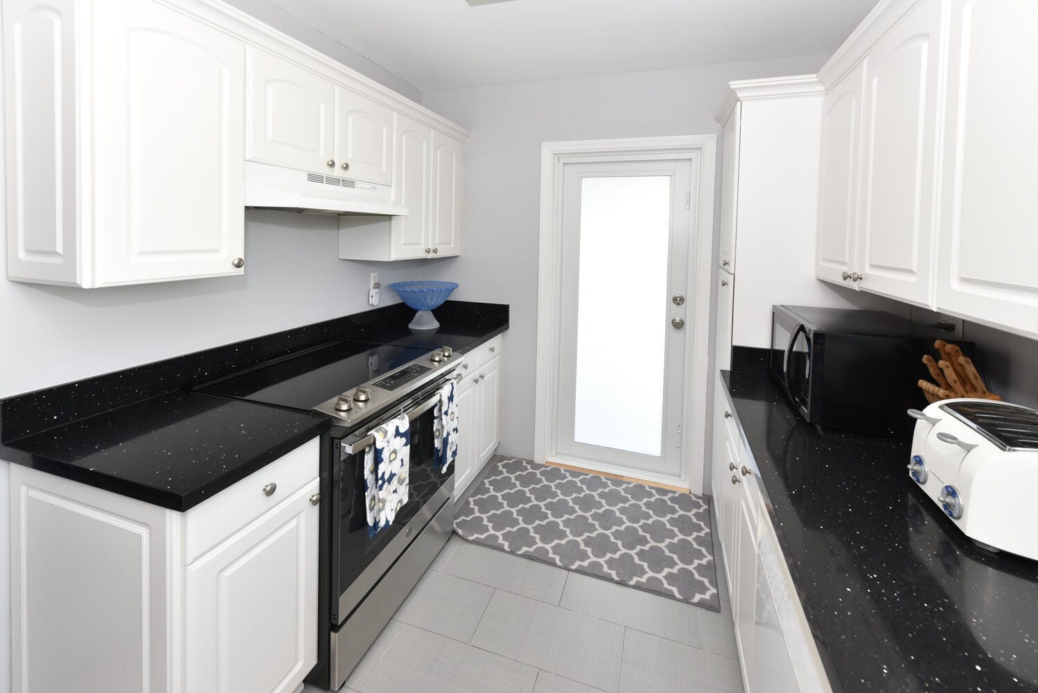 340 Russlyn Drive — photo 10