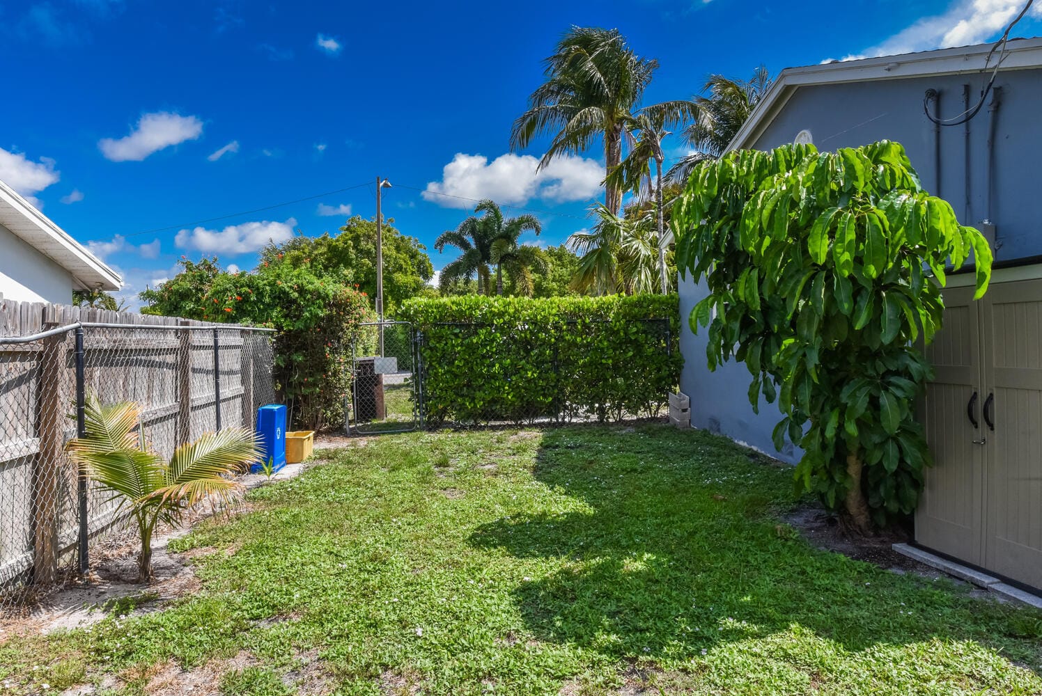 340 Russlyn Drive — photo 7