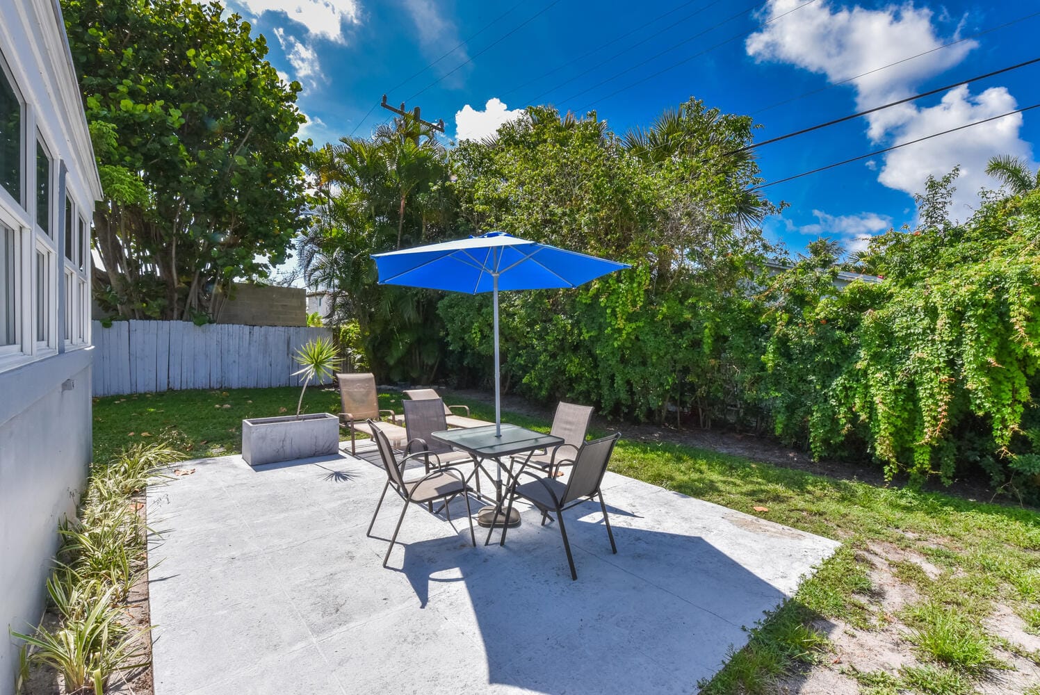 340 Russlyn Drive — photo 8