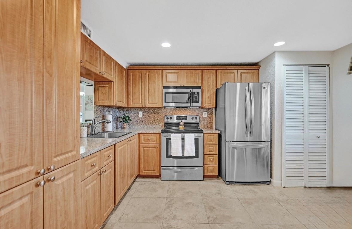 900 Colony Point Circle 221 — photo 3